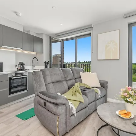 Stay-mini Golf Dart Board Included - Pass The Keys Apartment *