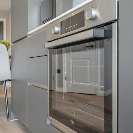 Apartment Stay-mini Golf Dart Board Included - Pass The Keys Leeds (West Yorkshire)